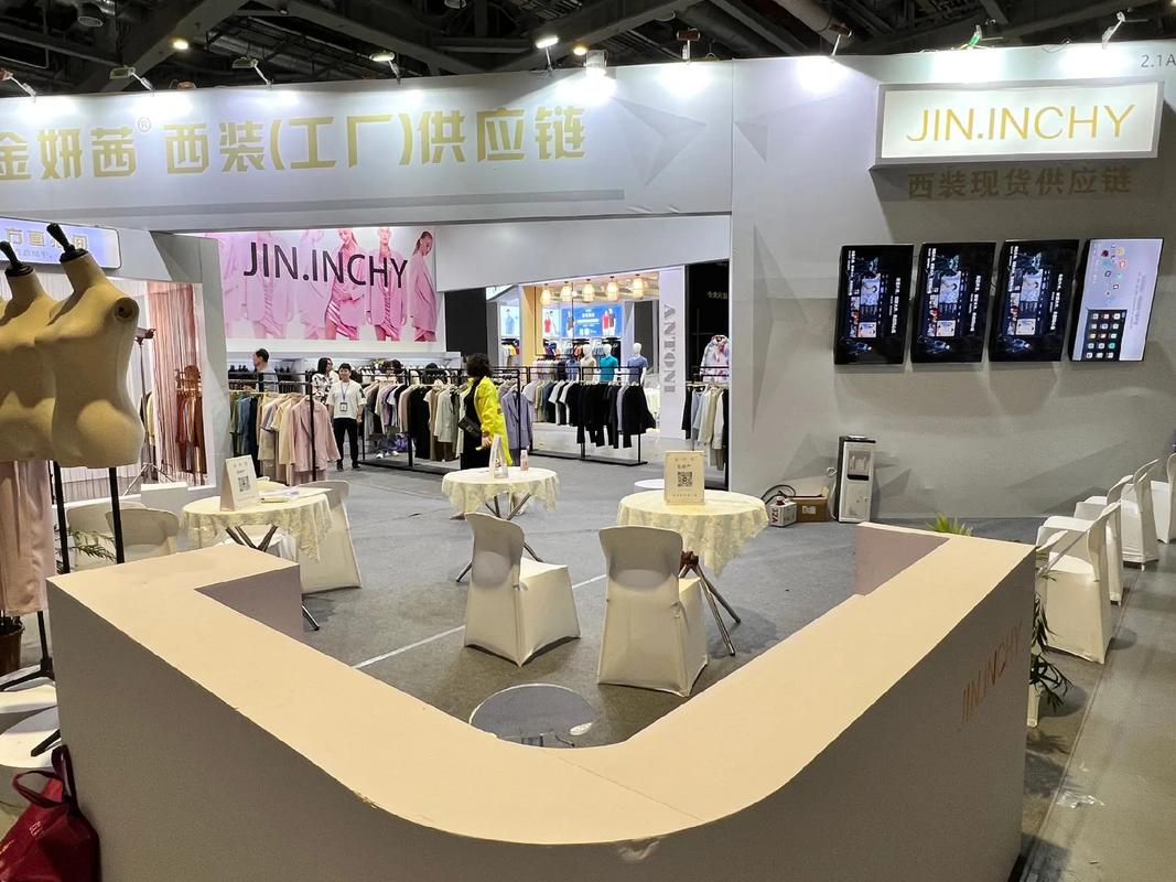 上海服裝展會 美麗經濟新地標，化妝品銷售強勢增長
